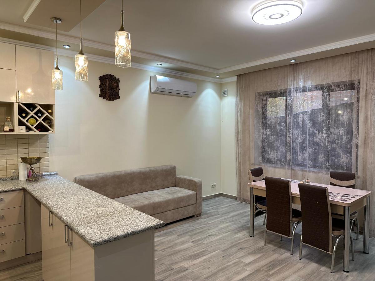 Bed and Breakfast Our House Vagharshapat Экстерьер фото